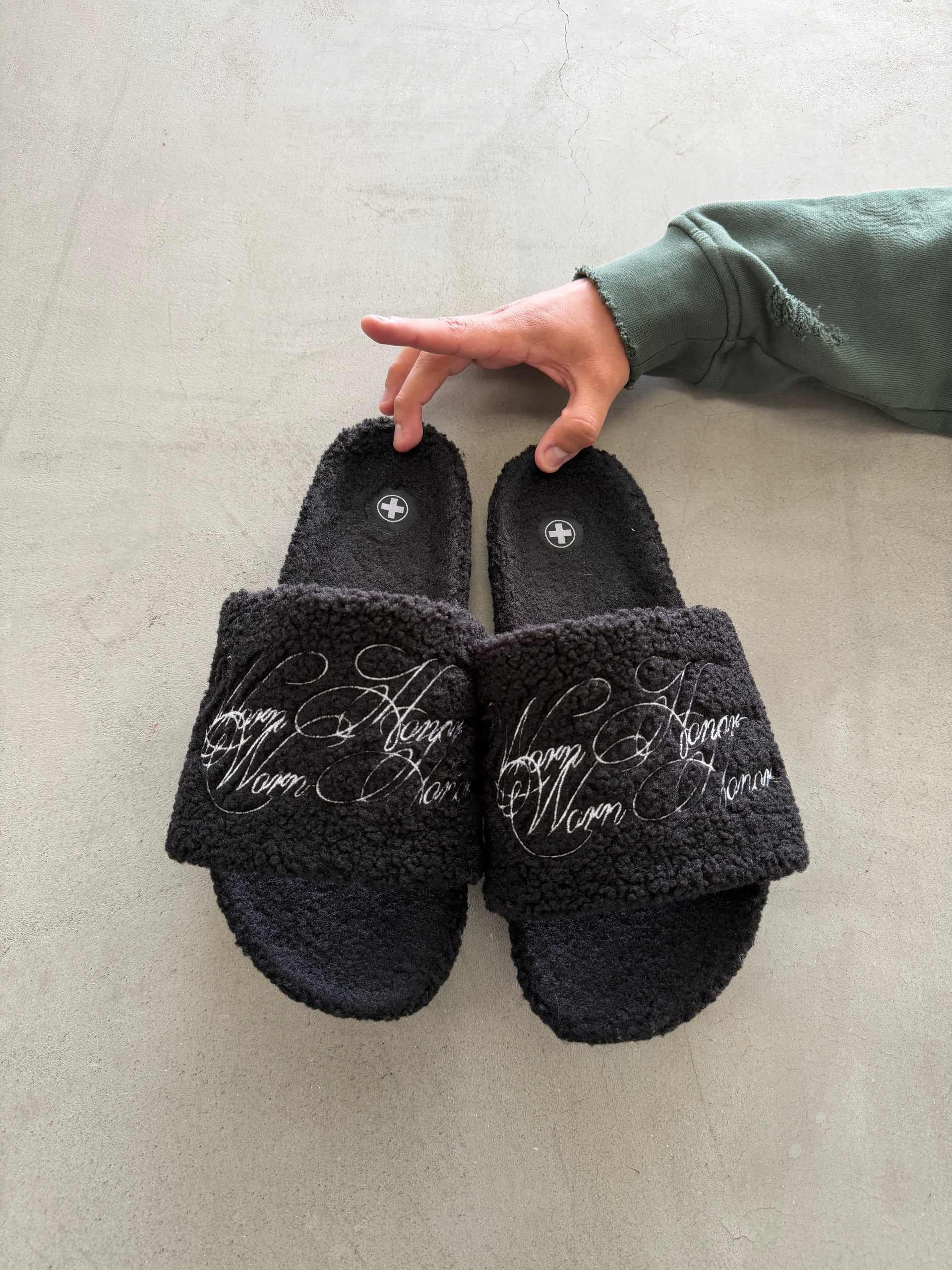 "WORNHONOR" SLIDES