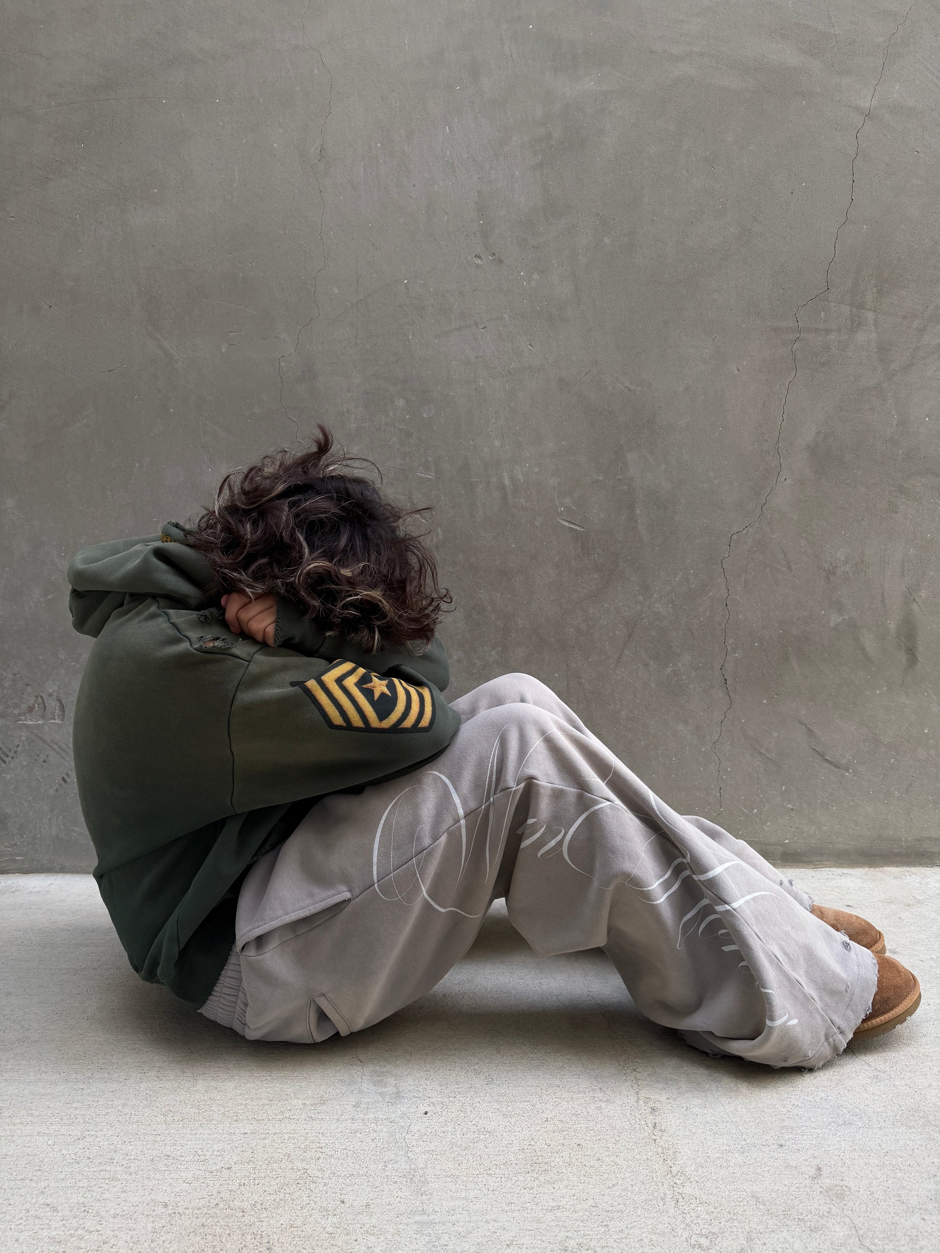"WORNHONOR" SWEATS